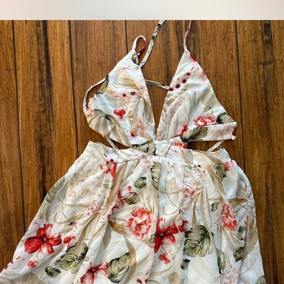 Fashion Nova Lanai cut out maxi dress- medium - Picture 9 of 10